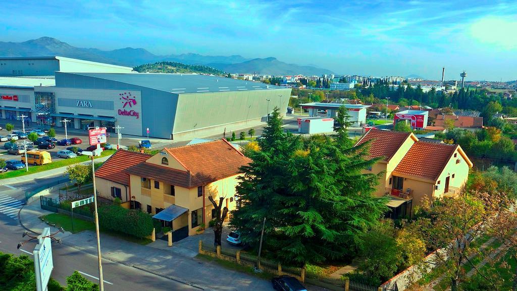 Hotel Ambiente Podgorica Exteriör bild
